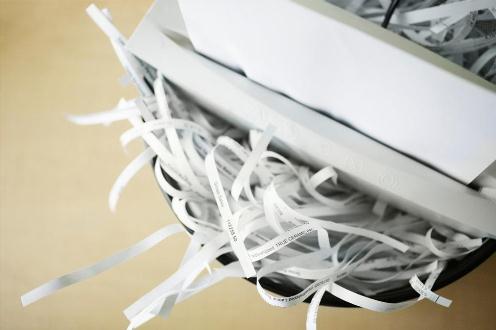10 uses for shredded paper - Living On The Cheap