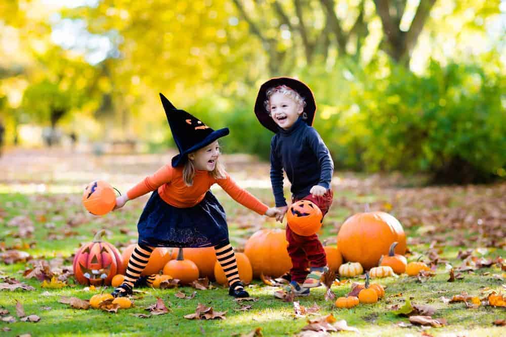9 Last-Minute Halloween Costume Ideas - Twin Tested