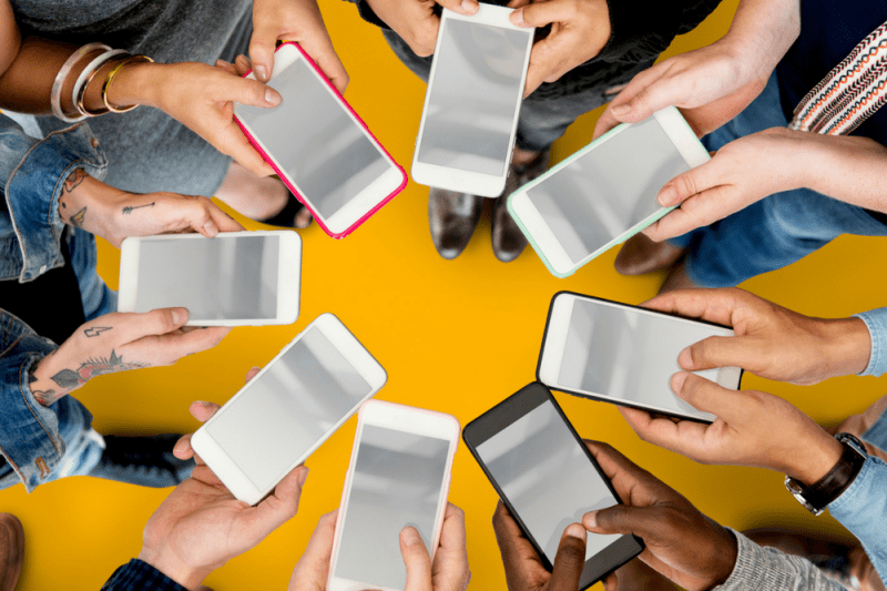 affordable-family-cellphone-plans-living-on-the-cheap