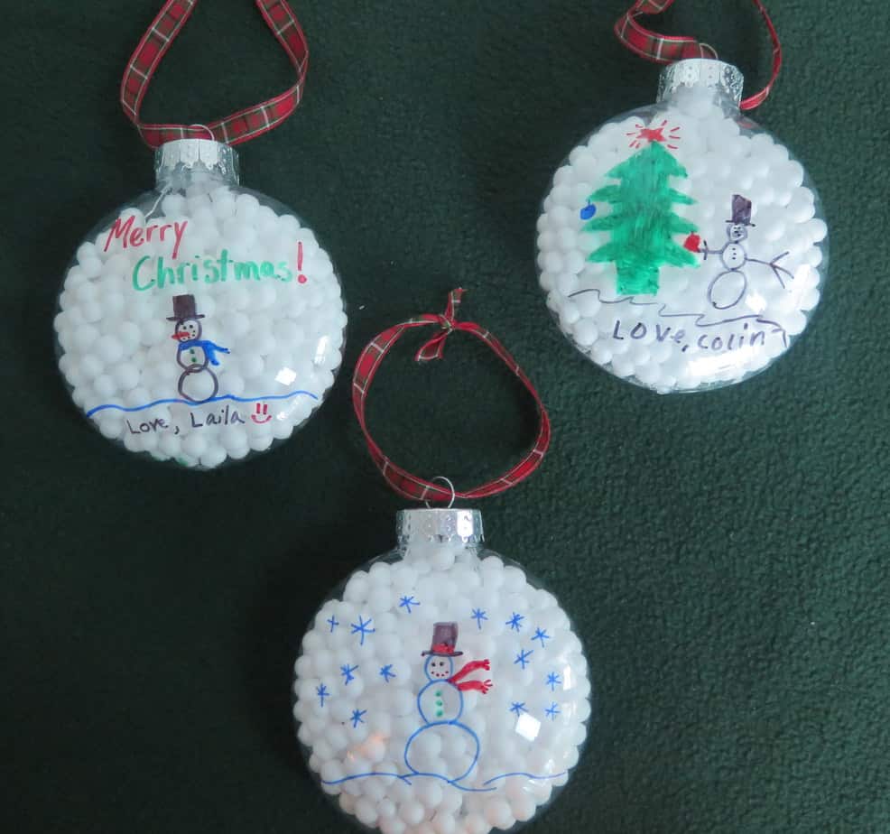 An easy and cheap way to make your own Christmas ornaments Living On