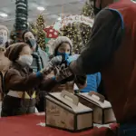 Free ‘holiday house’ kit for kids from Lowe’s